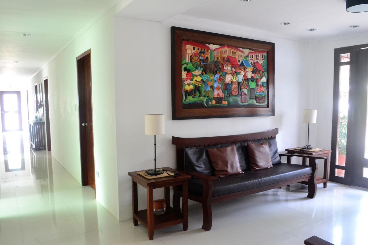 Hotel Lola Natividad فيغان المظهر الخارجي الصورة